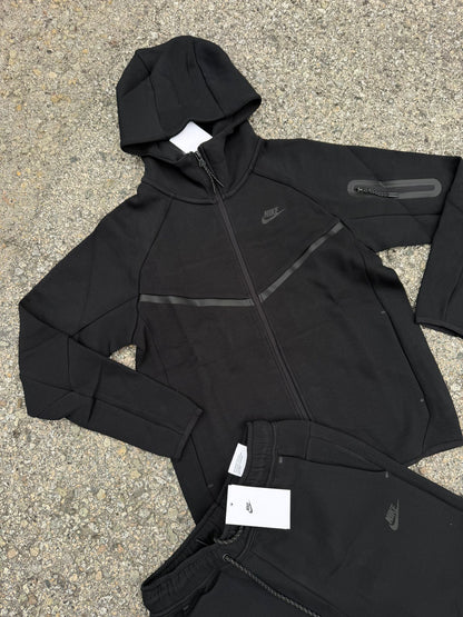 Nike Tech Fleece Negro
