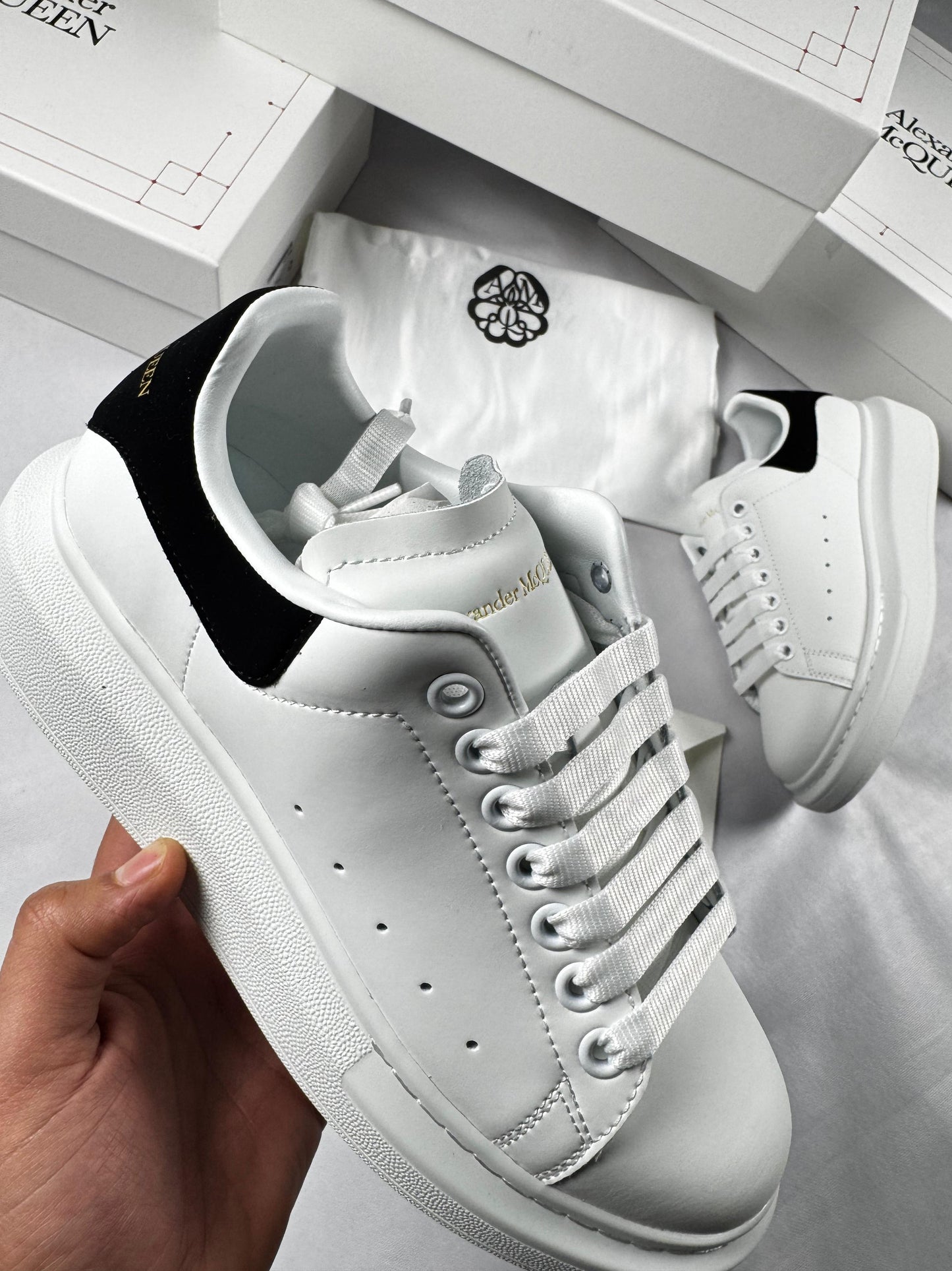 Alexander McQueen Blancas