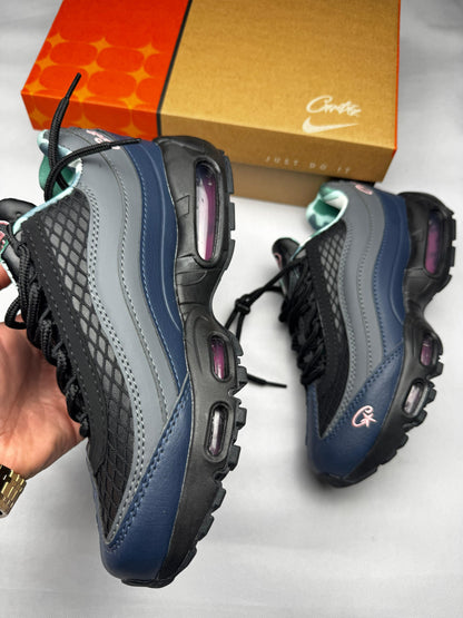 Nike Air Max 95 With Pink